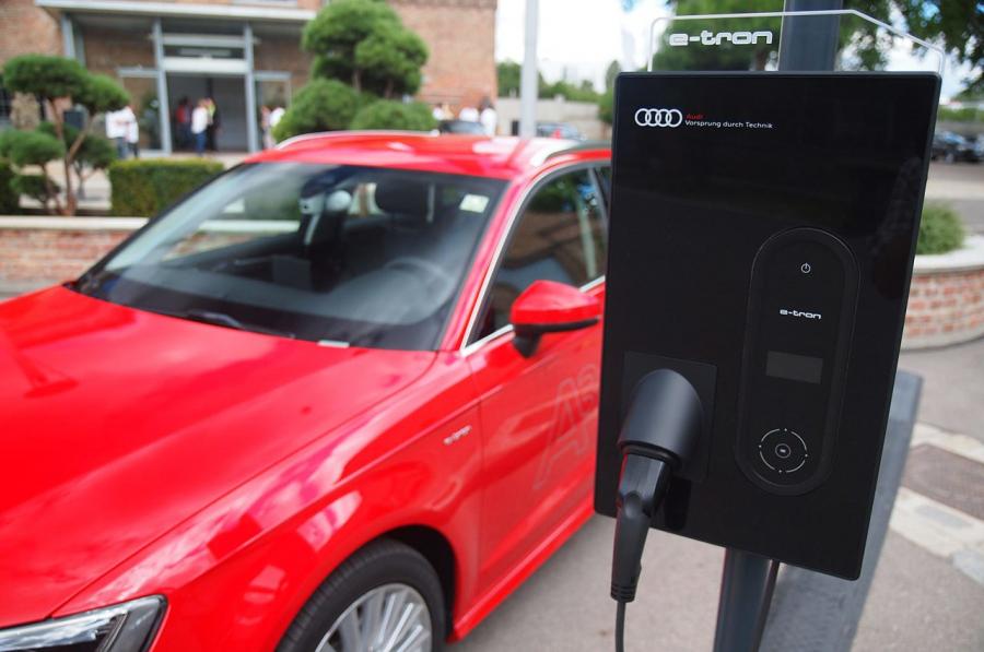 Детали экстерьера Audi A3 Sportback e-Tron (8V) 2014 года  (фото 46 из 95)